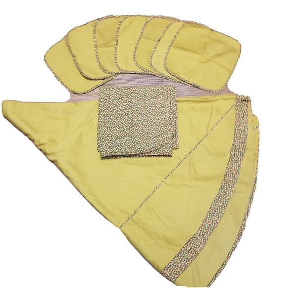 Vintage Handmade Tablecloth Overlay n Napkins 66 inch Round 60s 70s Yellow Mint - Picture 1 of 12